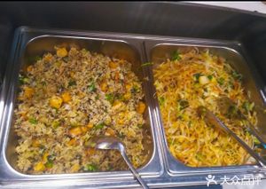 It's my favorite vegan rice,you must try.  at Pǐn Lián SùShí 品莲素食 in Sanya