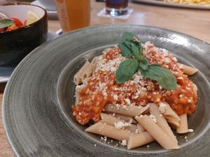 Buchweizen Pasta mit veganer Bolognese at Hellmairs in Landsberg Am Lech
