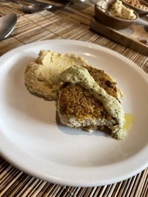 Hummus and Kobe at Tao Chá in Trancoso