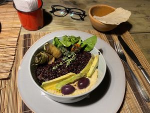 Mediterranean bowl at Tao Chá in Trancoso
