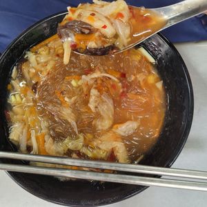 Assorted Taiwanese style stew with cellophane noodles at Shàn Yuán SùShí 善緣素食 in Taipei