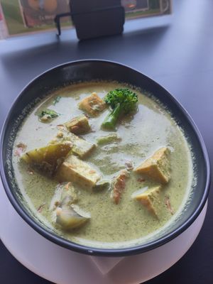 Green curry with tofu, broccoli, carrots snd other vegetables at Green Asia in Tokyo