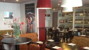 Vue de la salle at Mijana in Orleans