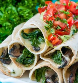 Cheesy mushroom baked flautas
11-inch flour tortillas are stuffed with tender terriyaki shiitake mushroom, savory spinach and freshly grated mozzarella and baked til melty&cripsy. at Santorino Coffee & Veggies in Ho Chi Minh City