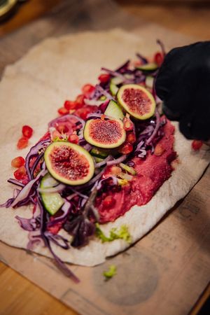 Figs & Poms wrap  at Lalina in Mallorca