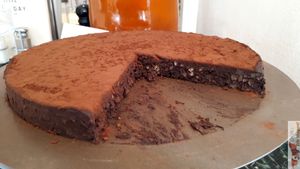 Brownie at Holiday Vegan Diner in Paris