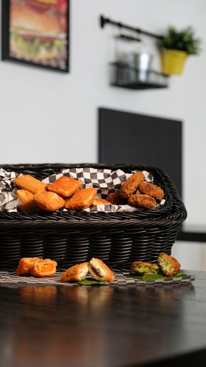 Veggie Snacks
- Pillows with tomato and mozarella
- Pillows with cream cheese and herbs
Nuggets with broccoli and cheese at No Ponto in Nazare