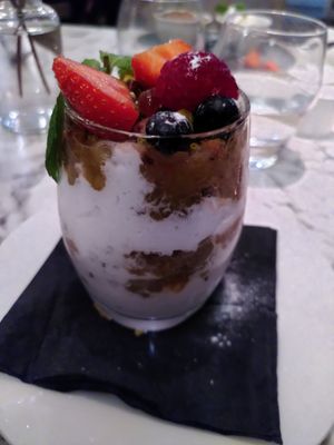 Gooseberry fool at Fellinis in Ambleside