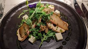 Pear artichoke and cheese salad crostini at Fellinis in Ambleside