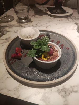 Rhubarb and ginger crumble at Fellinis in Ambleside