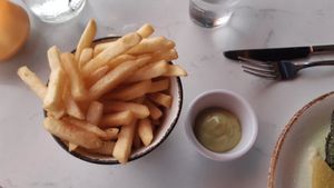 Fries with tarragon mayo at Glas Restaurant in Dublin