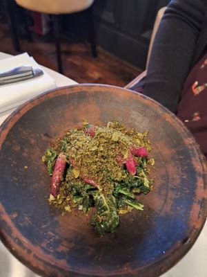 Marinated kale - Mushroom Brisket (VG)
Fermented Red Cabbage, Parsnip Cream, Crispy Salsify at Glas Restaurant in Dublin