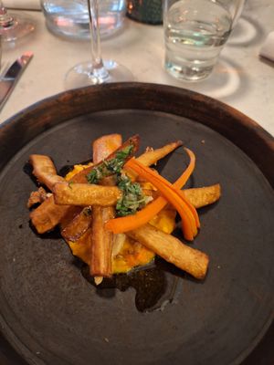 Miso Roast Parsnip (VG)
Carrot Risotto, Fermented Beech Mushroom, Jerusalem Artichoke Granola at Glas Restaurant in Dublin