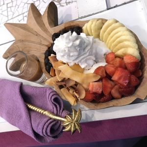 Salted Caramel Ice Cream Bowl (vegan) at Acai Queen - Monkey Forest in Ubud