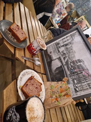  at Curieux Coffeeshop in Nantes