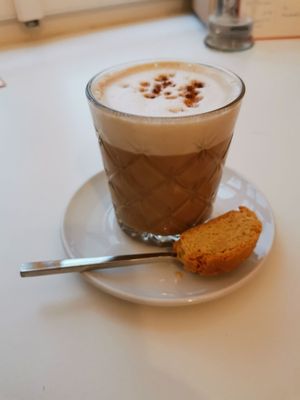 Latte Macchiato at Pepper & Ginny - Vegane Veinkost in Vienna