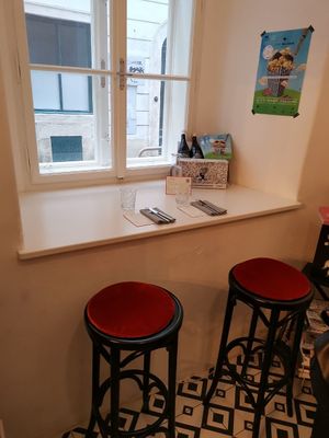 Indoor at Pepper & Ginny - Vegane Veinkost in Vienna