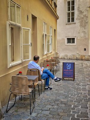 Outdoor seating   at Pepper & Ginny - Vegane Veinkost in Vienna