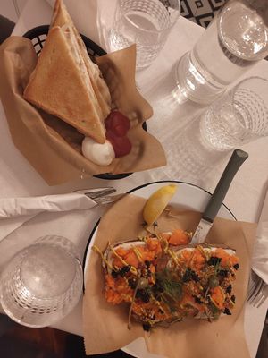 Mealty cheesy toastie with prosciutto and carrot salmon on cheesy spread with vegan caviar at Pepper & Ginny - Vegane Veinkost in Vienna