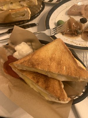 Three cheezes grilled  at Pepper & Ginny - Vegane Veinkost in Vienna