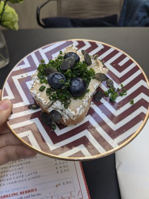 Camembert canape at Pepper & Ginny - Vegane Veinkost in Vienna