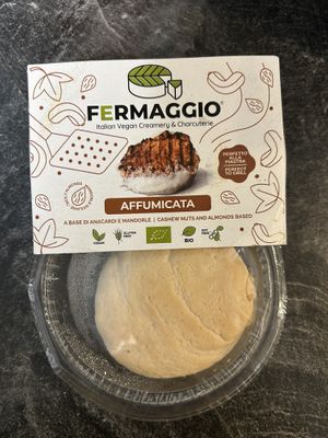 Fermaggio smoked 6,90€  at Pepper & Ginny - Vegane Veinkost in Vienna