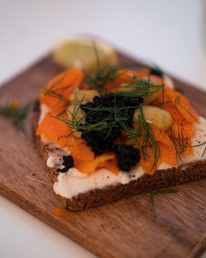 Lax-Sandwich mit Creamcheeze  at Pepper & Ginny - Vegane Veinkost in Vienna