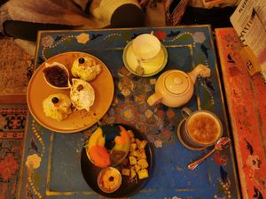 Vegan Afternoon Tea, Bagel with vegan Sausage, Black Tea and a Chai Latte at Plush in York