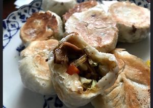 中華風味手工現做水煎包 at Su Su House 素宿之家 in Kanazawa