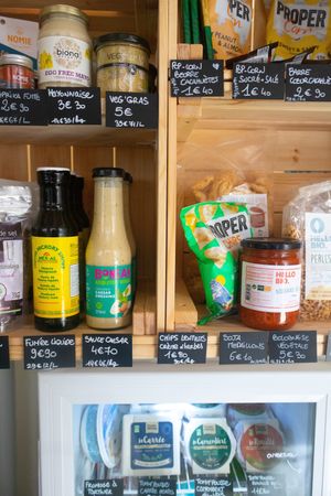 Sauces and soy proteins at Cabane du 12 in Nice