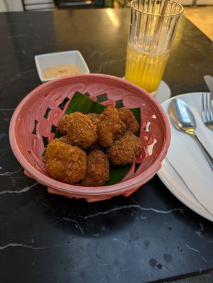Cauliflower-Bites at Broccoli Revolution - Charoenkrung in Bangkok