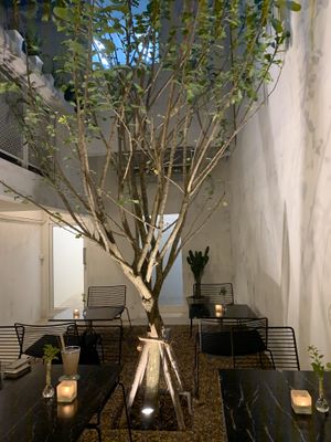 Interior- entry at Broccoli Revolution - Charoenkrung in Bangkok