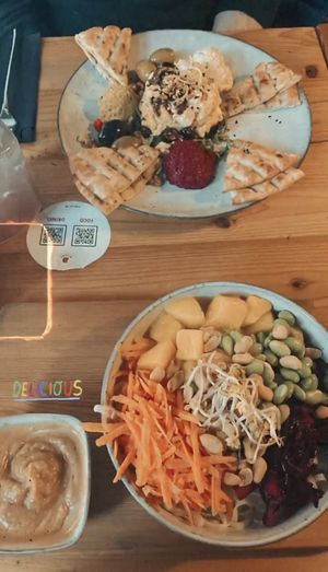 Buddha Bowl + Morning in Kassablanca  #Veganuary at Bricks Café in Augsburg