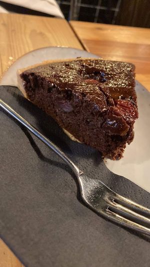 Veganer Kuchen Nom nom nom  at Bricks Café in Augsburg