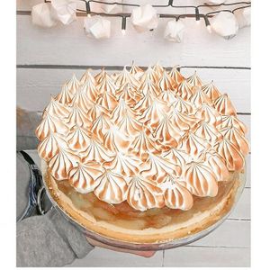 Pyszne ciasto z bezą  at Kubek w Kubek Cafe in Warsaw