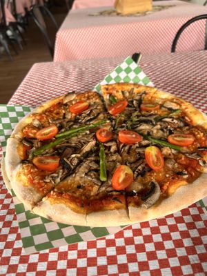 Pizza Amore Vegana.  Ligera y deliciosa.   at Euro Pizza in San Luis Potosi