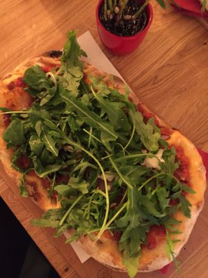 Pinsa Vega with extra Rucola  at Pinsa Manufaktur in Stuttgart
