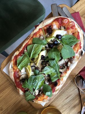 Pizza with veggies   at Pinsa Manufaktur in Stuttgart