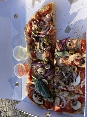 vegan magherita + olives/mushrooms/onions  at Pinsa Manufaktur in Stuttgart