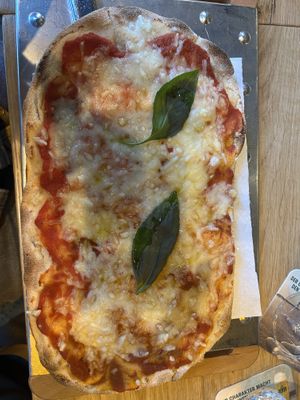   at Pinsa Manufaktur in Stuttgart