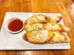 Cheese garlic bread #Veganuary at Buddha Belly in Ninh Binh