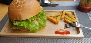 Burger + Fries at Buddha Belly in Ninh Binh