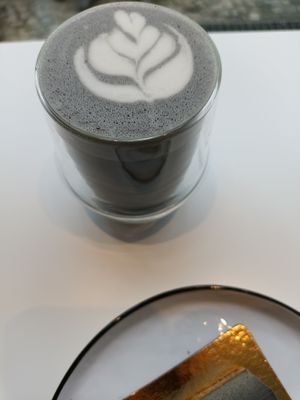 Black sesame latte at Soi & Co in Berlin