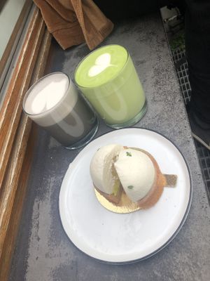 Matcha and sesame lattes, lemon cake  at Soi & Co in Berlin