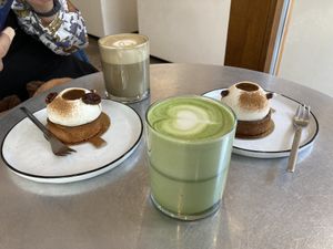 Pumpkin tarts with roasted tea latte and matcha latte  at Soi & Co in Berlin