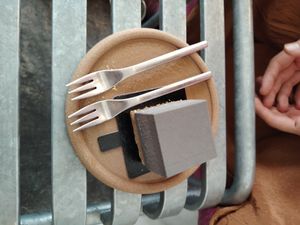 Black sesame seed cheese cake at Soi & Co in Berlin