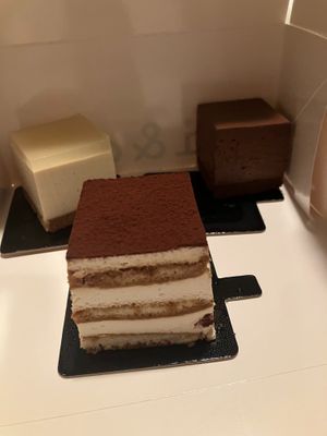 yuzu, chocolate and tiramisu at Soi & Co in Berlin