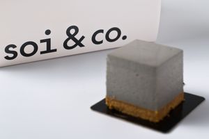 Black sesame cheesecake at Soi & Co in Berlin