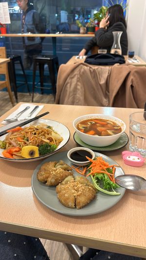 Gave me a bad slice of lemon squeeze for pad thai .😅  at Madame K's Vegan- CBD in Melbourne