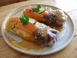 Rolletz de verdura i fesols at La Nòmada in Olot